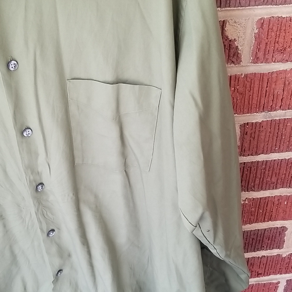 Van Heusen Lux Sage Green Long Sleeve Button Down Shirt Business Office Career - Picture 2 of 10
